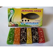 Jenang ayas merupakan jajanan khas Kabupaten Gresik yang mirip dengan jenang pada umumnya, di mana dibuat dengan bahan baku utama menggunakan tepung ketan.