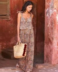 Tout simplement, car il habille la quasi totalité de notre. Comment Faire Une Robe Longue De Style Boheme Mon Blabla De Fille