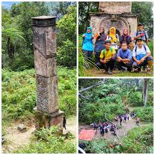 The starting point to hike bukit kutu is at kg. Mencari Runtuhan Banglo Lama Di Bukit Kutu Kuala Kubu Bharu