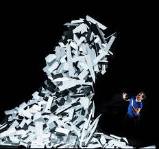 Adrien mondot e claire bardainne hanno inaugurato lo spettacolo cinématique all'interno del prestigioso romaeuropa festival. Danse Acqua Alta D Adrien Mondot Et Claire Bardainne