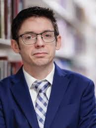 Quinn Sutton's Instagram, Twitter & Facebook