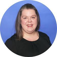 Laura Eckel's Instagram, Twitter & Facebook