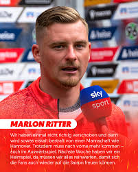 Prominenter Besuch im Trainingslager. Der ehemalige FCK-Keeper Andreas  Reinke schaut bei den Roten Teufeln in San Pedro del Pinatar vorbei.  Während die Mannschaft trainiert plauscht der Meistertorhüter mit seinem  alten Mannschaftskameraden, FCK-Teammanager