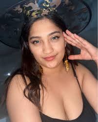 Shasha Alexander (@shasha_alexander) • Fotos y vídeos de Instagram