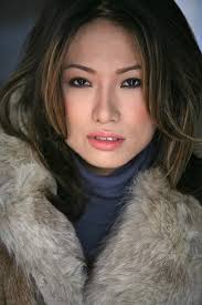 Lana Henley's Instagram, Twitter & Facebook