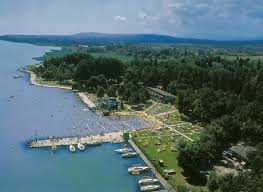 Der in westungarn liegende balaton (deutsch plattensee) ist der größte binnensee und der bedeutendste steppensee mitteleuropas. Campingplatze Nordliches Ufer Plattensee Ungarn