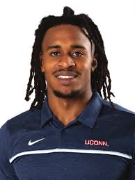 2021 UConn Football Poster.indd 1 8/5/21 12:33 PM