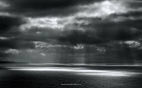 Black And White Ocean Pictures Beams Of Sunlight On The Ocean Black White Background Ocean Wallpaper New Backgrounds