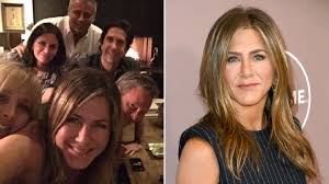 For their first season on friends, each actor or actress in the series received $22,500 per episode. Friends Jennifer Aniston Finally Reveals Full Cast Reunion Dinner Metro News