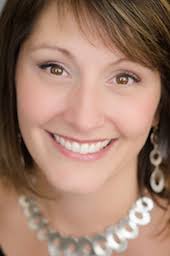 Carrie Hennessey's Instagram, Twitter & Facebook