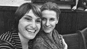 Eat, Pray, Love a Woman: Elizabeth Gilbert Does!