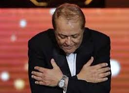 ونعى وزير الثقافة المصري حلمي النمنم عبد العزيز واصفا. 1wgpyi 7rif4um