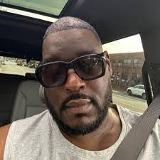 Edwin Carballo's Instagram, Twitter & Facebook