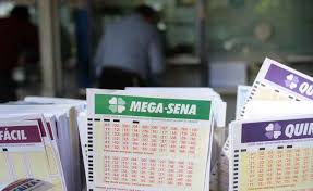 O prêmio é estimado pela caixa em r$ 325 milhões e não acumula. Um Dos 52 Ganhadores Da Mega Da Virada E Do Df Confira Dezenas Sorteadas
