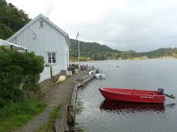 Das haus am see mit steg und boot (mecklenburgische seenplatte) in blankensee bietet unterkünfte mit einer terrasse. Angeln In Norwegen Ferienhaus Eikvag Gunstig Buchen Nseik