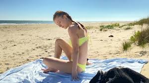 Hott diaper girls: bikini and pullup - ThisVid.com