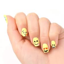 Nail Art Le Blog De Yoko Je M Appelle Yoko Et Je Suis Passionnee De Vernis A Ongles Et De Nail Art Dec Vernis A Ongles Meilleur Nail Art Tendances Vernis