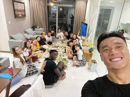Ngọc trinh cho hay dianka zakhidova là mẫu nữ đầu tiên được cô lựa chọn sau đêm tuyển chọn thông tin bạn gái bùi tiến dũng là gà mới của vũ khắc tiệp do ngọc trinh xác nhận trên. Bui Tiáº¿n DÅ©ng Quen Báº¡n Gai Máº«u Tay Nong Bá»ng