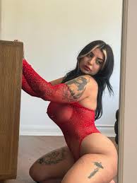 D on X: come keep me company t.coGplPkMcHad  t.co98xLh6OQsn  X