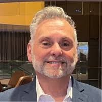 Larry Weil's Instagram, Twitter & Facebook