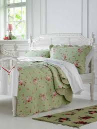 The floral pattern all over is finished with soft scalps on the edges of the quilt. Bedspreads Google Search Green And White Bedroom Bed Spreads Home Decor Bedroom