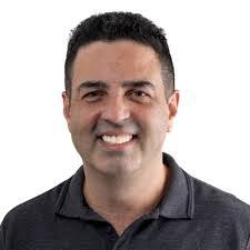 Edgar Mendonca's Instagram, Twitter & Facebook