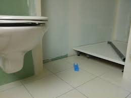 Choisir d'installer un wc suspendu est le meilleur moyen pour gagner de l'espace car il s'intègre parfaitement dans nos espaces sanitaires contemporains. Hauteur Cuvette Wc Suspendu Resolu 49 Messages