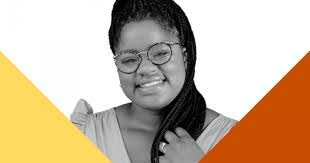 Elaine Denny's Instagram, Twitter & Facebook