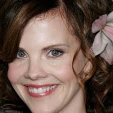 Kiersten Warren Height in feet/cm. How Tall