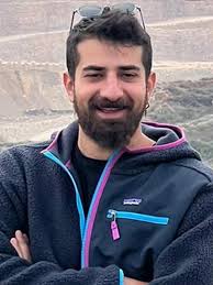 😲DISGRACEFUL: Today, while VP candidate Tim Walz was visiting the  Minnesota State Fair for ice cream and campaign photos, a reporter asks him  this question. REPORTER: “What's your reaction to the six