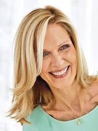 Shoulder Length Hairstyles For Women In Their 40s Fashion Style Blog Shoulder Length Layered Hair Medium Length Hair Styles Medium Hair Styles