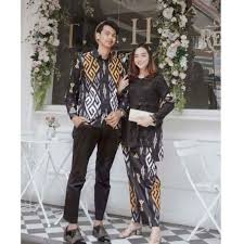 4 mei 20191 mei 2019 oleh faisalsyahrulanamm. Jual Baju Couple Kebaya Wisuda Tunangan Terbaru Juni 2021 Blibli
