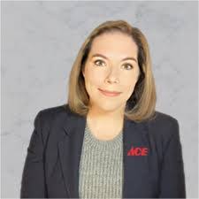 Lacey Bledsoe's Instagram, Twitter & Facebook