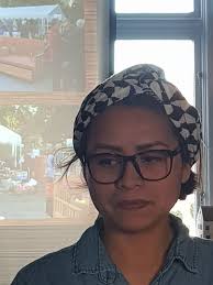 Torsdagen den 16 maj var Anna Ulmstedt och Wilma (från Filipinerna)  inbjudna till Klintehamns vackra bibliotek. De berättade om den ideella  föreningen C.O.S, Children Of Santo Niño som har sitt säte i