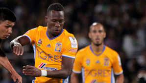 Luis jan piers advíncula castrillón ( spanish pronunciation: Seleccion Peruana Tigres De Mexico Se Despidio De Luis Advincula Con Un Emotivo Mensaje Futbol Peruano Depor