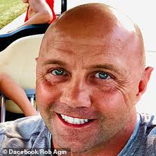 TikToker 15 tuổi xinh đẹp kể về trải nghiệm kinh hoàng với kẻ bám đuôi,  khiến bố cô phải bắn chết một mạng người