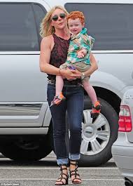By signing up, i agree to the terms & to receive emails from popsugar. Jane Krakowski Dotes On Son Bennett During Hamptons Shopping Trip With His Grandparents Daily Mail Online
