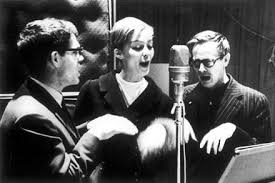 Ålder fyllde 80 i mitten av maj 2020. Lill Lindfors Sorgen Gjorde Att Jag Kom Av Mig Mitt Under En Show Hemmets Journal