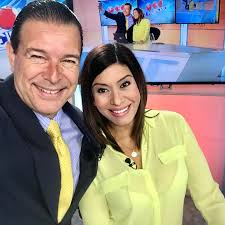 Selfie con mi compañera la señorita Gaudy Perozo @gaudyperozo  @el_noticieroteleven @televentv