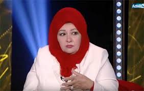 بعد تصريحات الفنانة عفاف شعيب عن الحجاب، والتي قالت خلال برنامج شيخ الحارة والجريئة مع المخرجة إيناس الدغيدي أنها لن تُقدم على هذا القرار طوال حياته. Ø¹ÙØ§Ù Ø´Ø¹ÙŠØ¨ ØªÙ†ØªÙ‚Ø¯ Ø³Ù‡ÙŠØ± Ø±Ù…Ø²ÙŠ ÙˆØ´Ù‡ÙŠØ±Ø© Ø¨Ø¹Ø¯ Ø®Ù„Ø¹Ù‡Ù…Ø§ Ø§Ù„Ø­Ø¬Ø§Ø¨ Ø¨ÙƒÙ„Ù…Ø§Øª Ù‚Ø§Ø³ÙŠØ© Ù„Ù‡Ù„ÙˆØ¨Ù‡