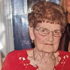 Teresa Broadbent's Instagram, Twitter & Facebook