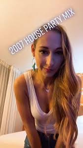 Krystle Hebert's Instagram, Twitter & Facebook