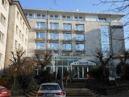 Park inn by radisson offers travellers a vibrant, friendly environment with an affordable hotel experience at more than 150 locations in 41 countries. Innenhof Park Inn Dortmund Bild Von Mercure Hotel Dortmund Centrum Tripadvisor