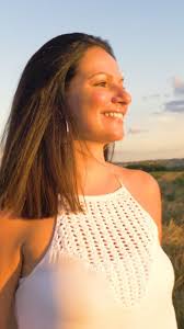 “Meu Lugar”, minha nova música, já está disponível em todas as plataformas  e tem um clipe lindo filmado lá em Uberaba, realizado pelo também  uberabense @pabloderagon e com participação mais do que ...