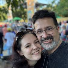 Why am I getting a scratch sound when I alternate pick