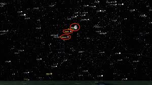 #byecassini entre saturne et le vide spatial, une mince bande d'atmosphère bleue #pia21621. La Lune Jupiter Et Saturne Ont Forme Un Beau Trio Celeste Ces Deux Dernieres Nuits
