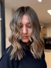 Otoño Vibes🍂💛 Aquí te dejamos inspiración perfecta para esta próxima  temporada🤩🫰🏼 🕙 Te esperamos de martes a sábado, de 10 am a 6 pm. 📲  Agenda tu cita por WhatsApp al 662 317 9040 —