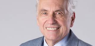 Docent Kroh vážně o stavu české společnosti: Že se senátorem stal Drahoš...  U nás by se senátorem stala i gorila Richard