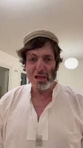 Edward Comiskey's Instagram, Twitter & Facebook