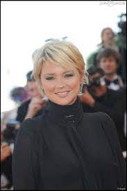 Virginie Efira A Opte Pour Une Coupe Toute Courte Idees Cheveux Courts Cheveux Courts Coupe De Cheveux Courte